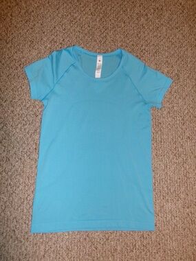lululemon athletica turquoise swiftly tee